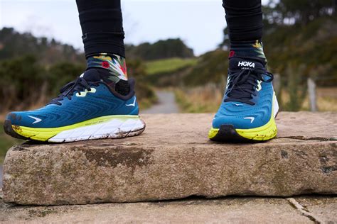 hoka arahi 6 review